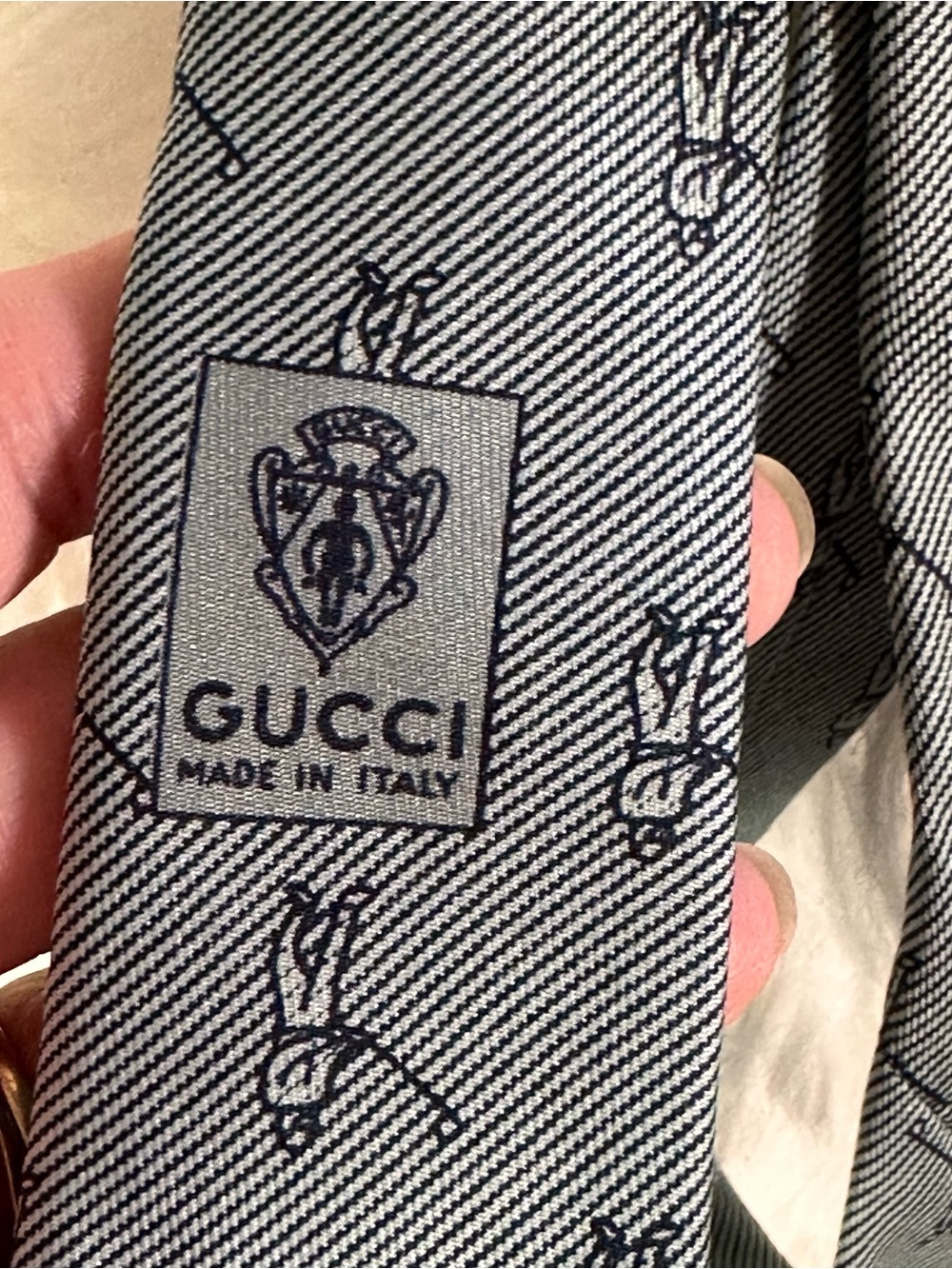 Gucci vintage bundle Red and Light Gray Patterned Silk Ties - Picture 7 of 10